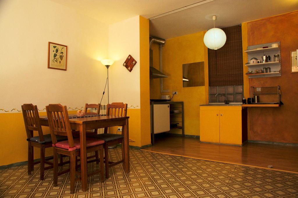 Apartamentos Saltarel-Lo Besalu Luaran gambar