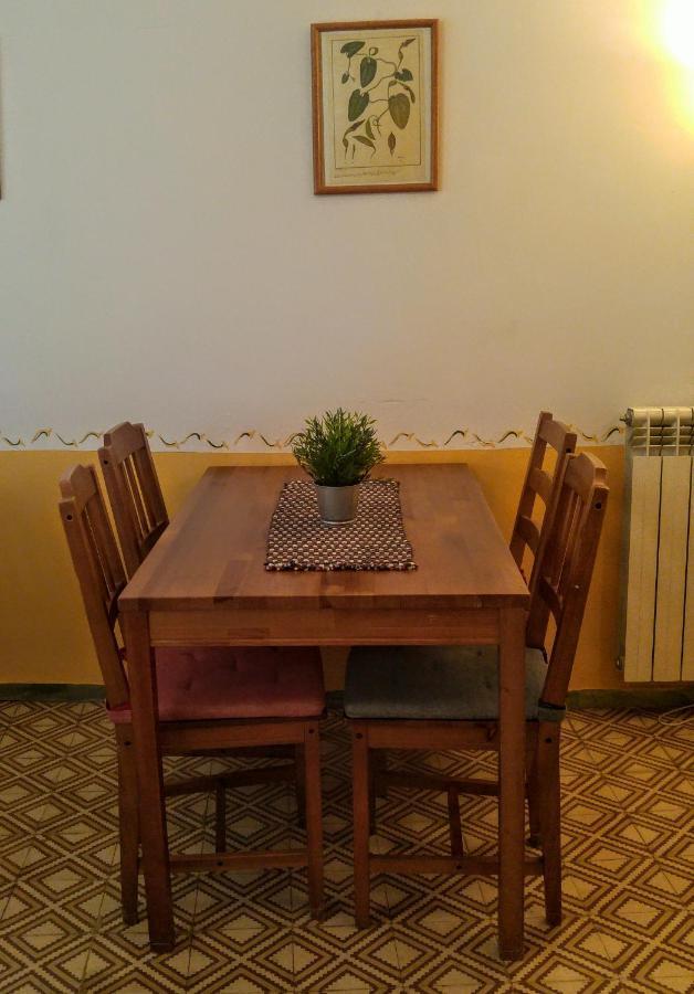 Apartamentos Saltarel-Lo Besalu Luaran gambar