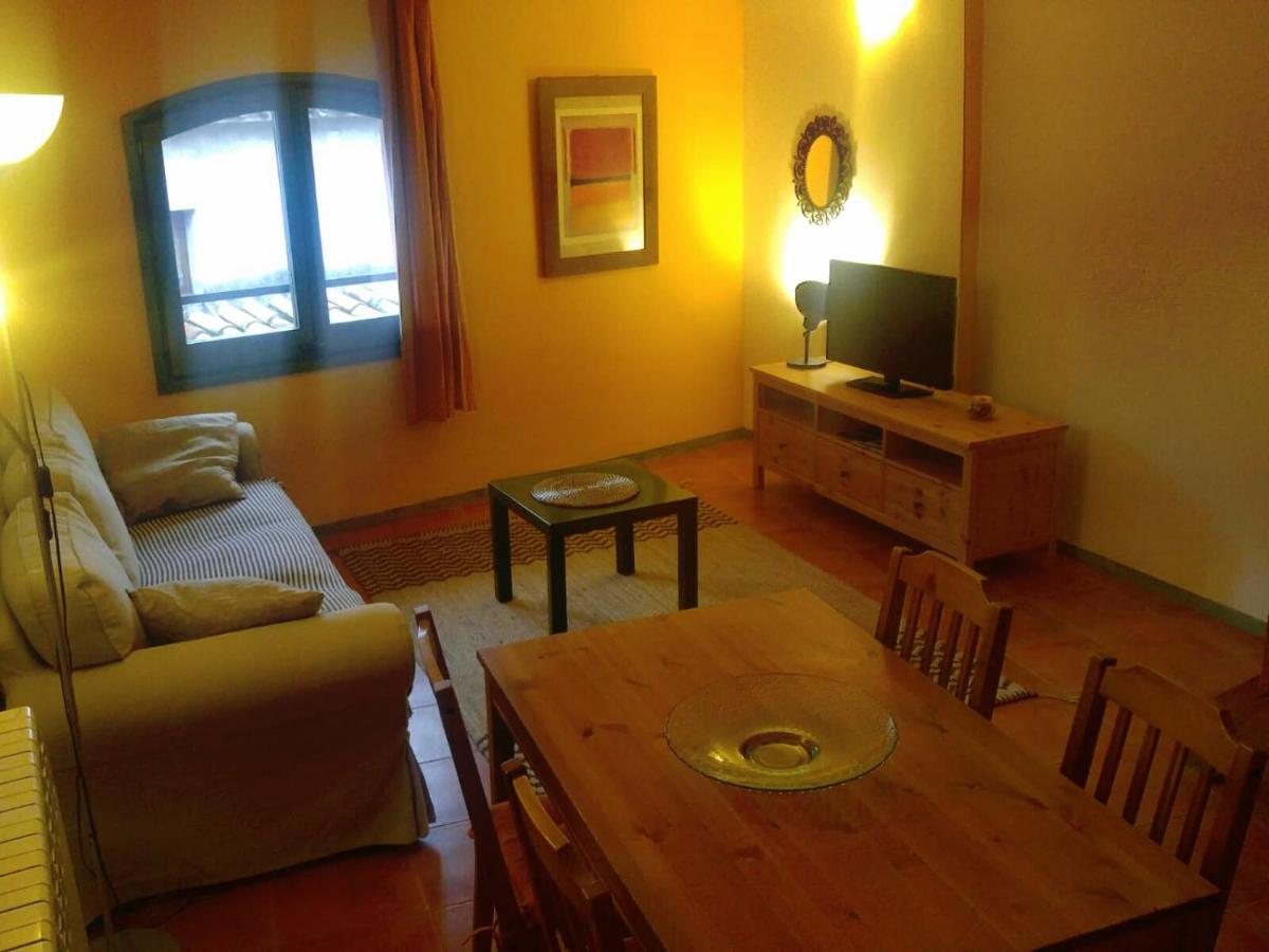 Apartamentos Saltarel-Lo Besalu Luaran gambar